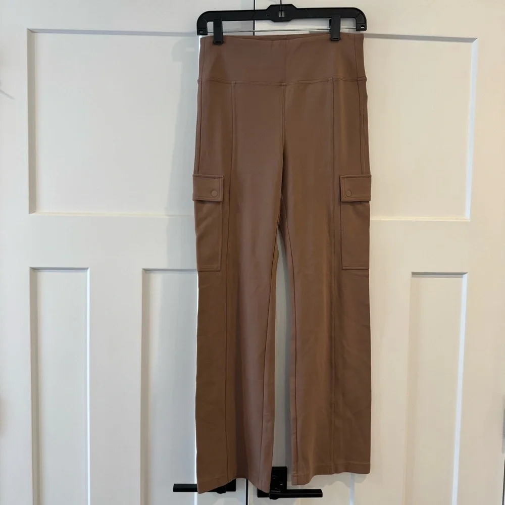 Athleta Delancey Straight Cargo Pant, Rustic Beige, Size Small
